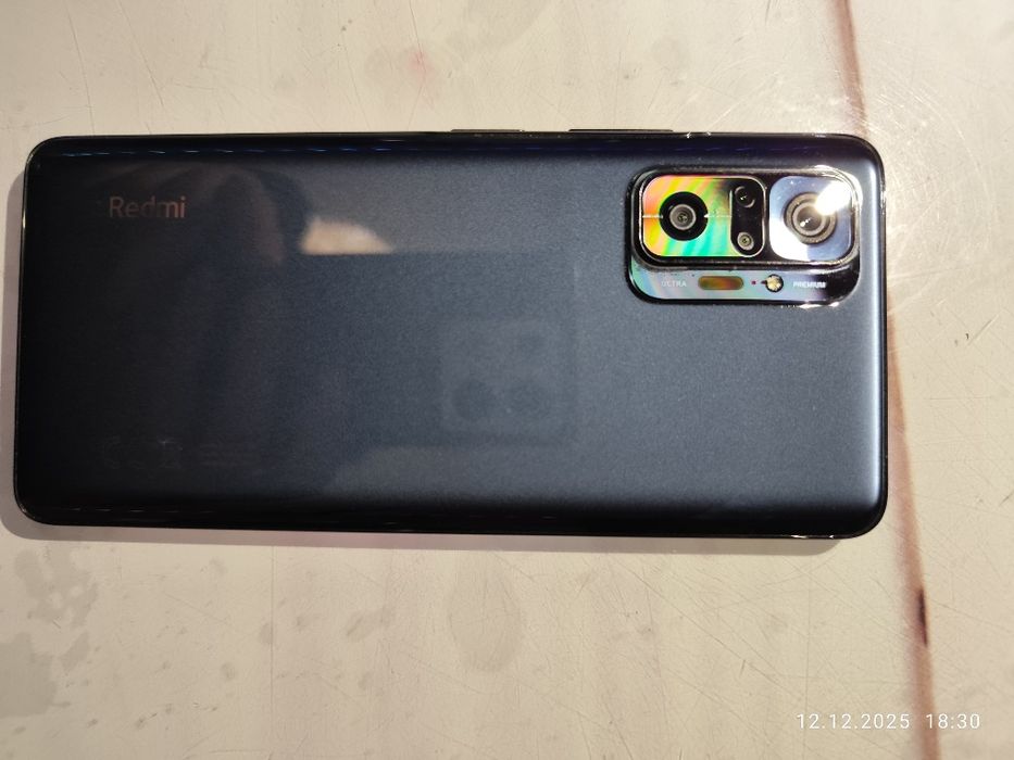 Продам срочно телефон