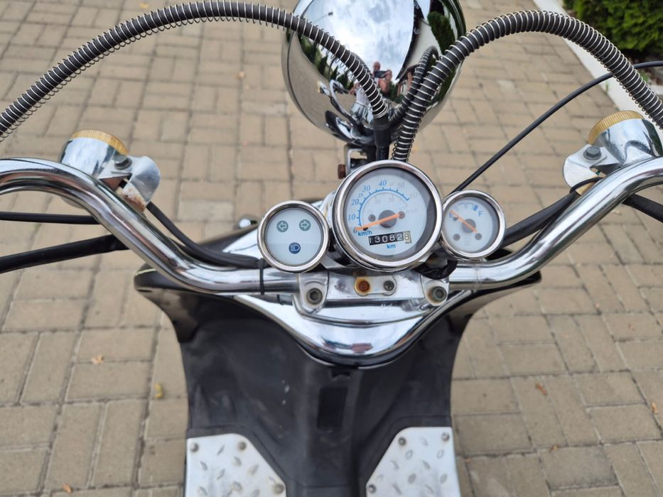 Scuter 50 cp an km putini