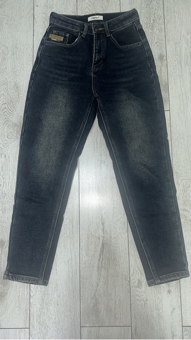 Продам джинсы 25 размер