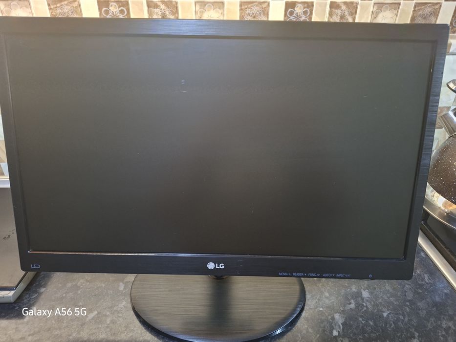 Продаётся монитор LG и Ноутбук Тошиба
