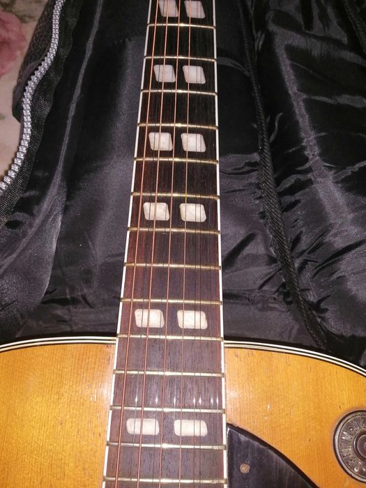 продам гитару норма..