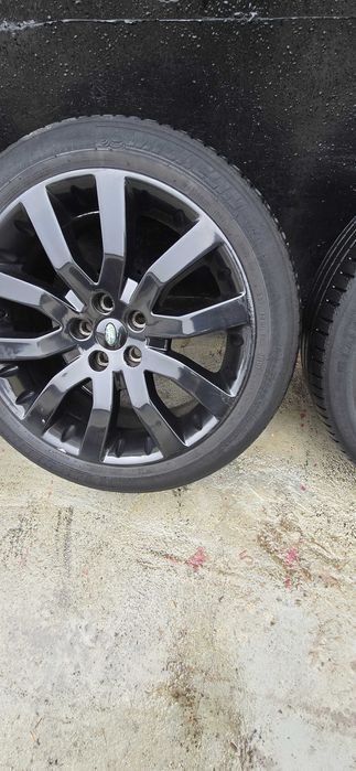 Оригинални Джанти R20 с гуми 275/40 за Range Rover Sport