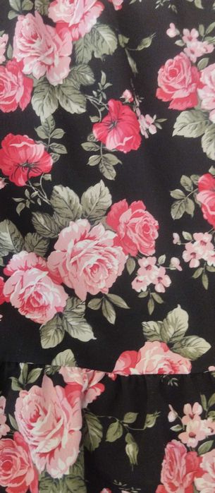 Дамска рокля на цветя