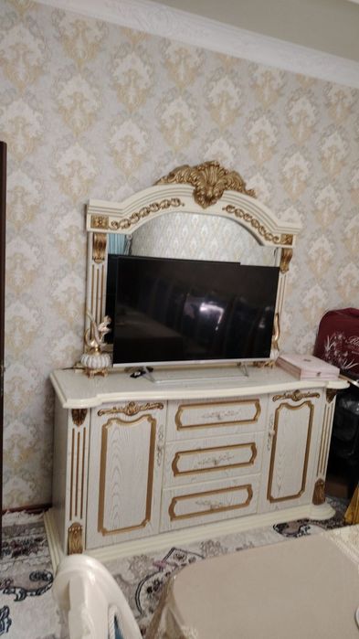 Uy jihozi yangi Mebel