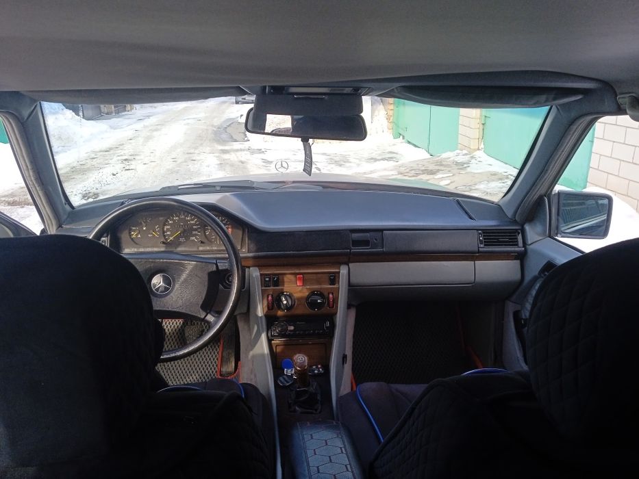 Продам или обменяю мерс 124