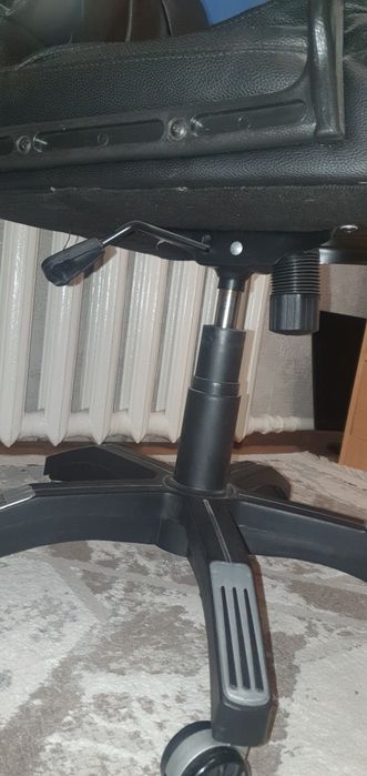 Офисное кресло продам б/у