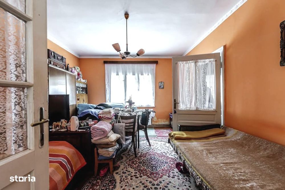 Casa 3 camere + 1.095 mp teren, Parneava