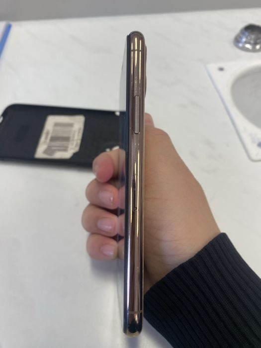 айфон 11 про 256 71акб