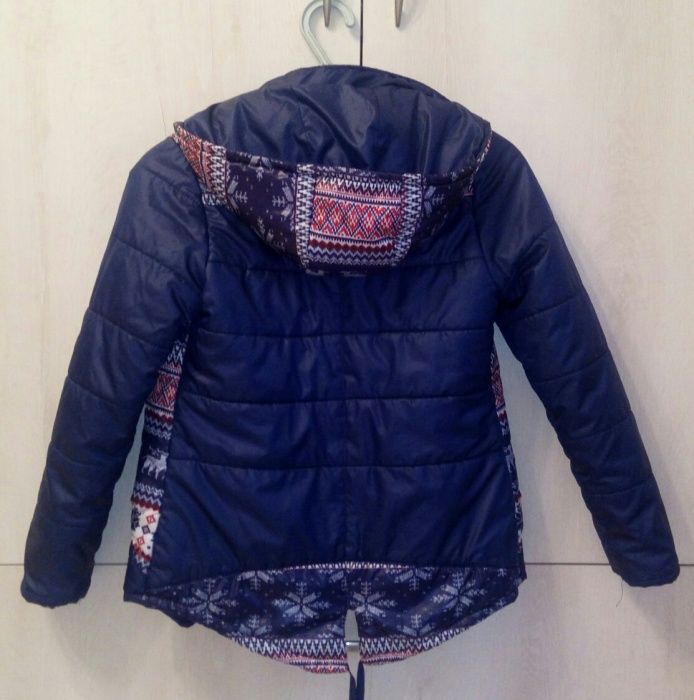 Куртка осень-весна на девочку.