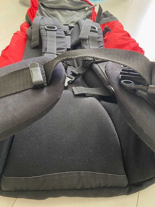 **Rucsac profesionist pentru ture alpine / drumeții montane /hiking –60 L**