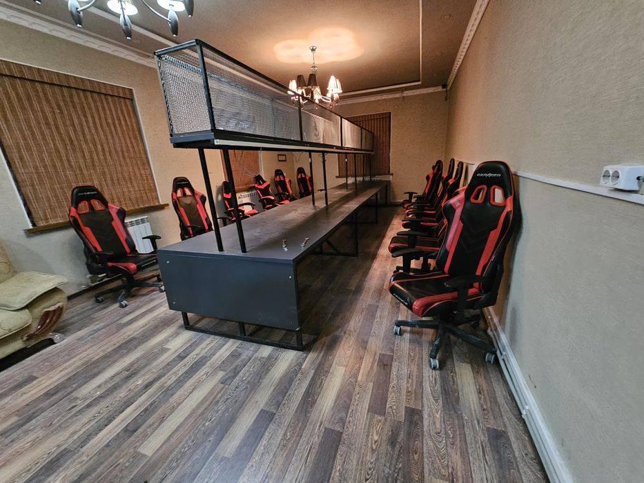 , компьютерный стол и бар