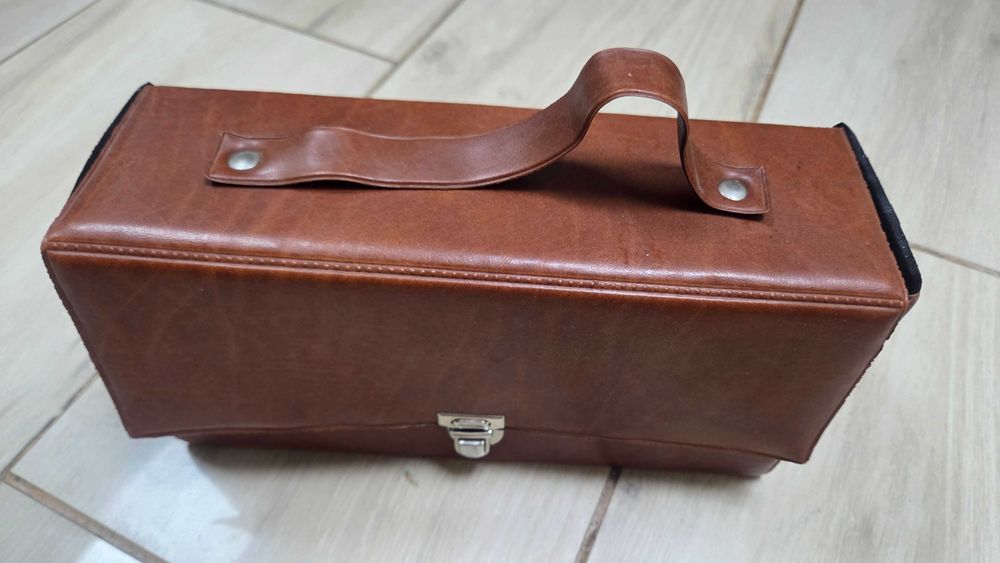 Geanta casete audio romaneasca