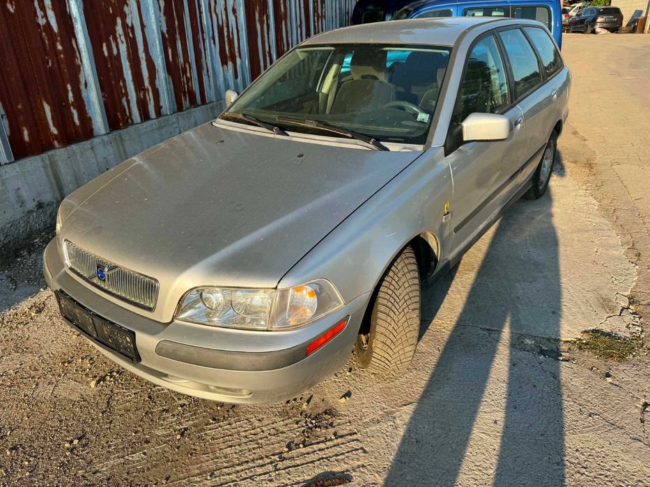 volvo v40 1.9 tdi facelift на части волво в 40 фейслифт комби
