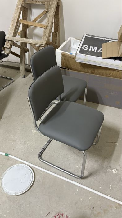 Ofis mebellari resepshn stol va stullar sotiladi