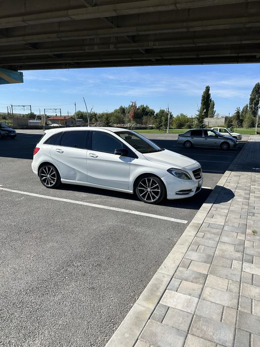 Mercedes B class B200 d