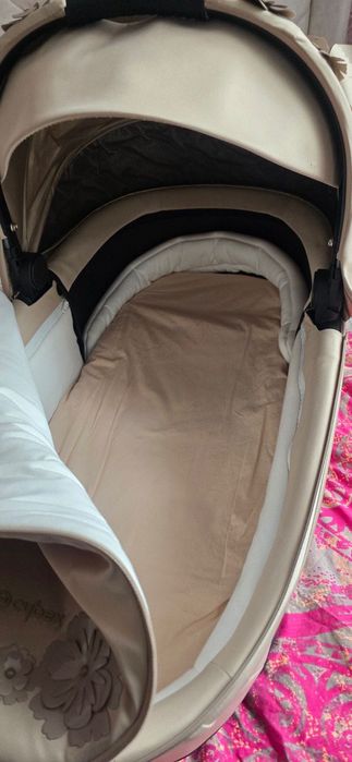 Кош за новородено Cybex simply flowers