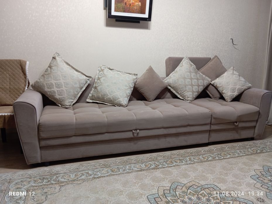 Продам диван, длина 3 метра