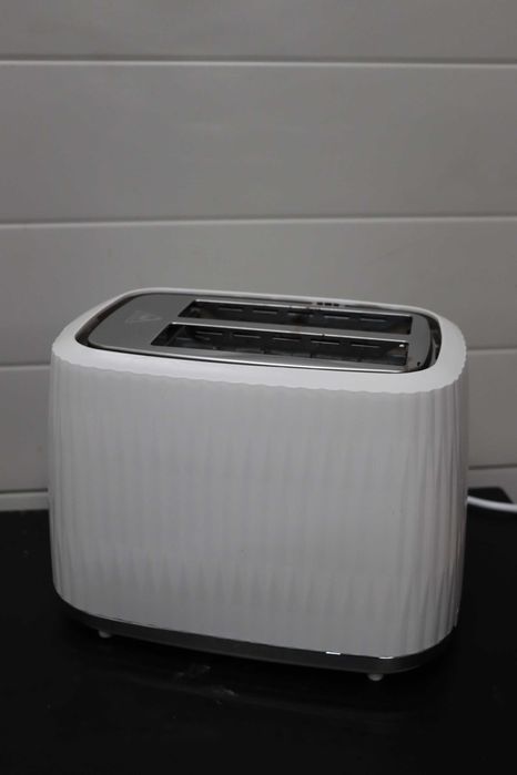 Тостер Russell Hobbs Eden за 2 филии, Функция повдигане, Тава за трохи