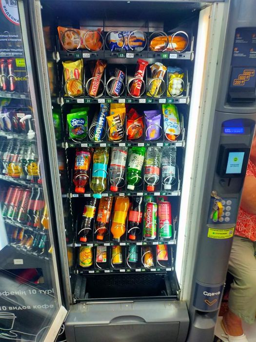 Продам кофе аппарат и Снек аппарат