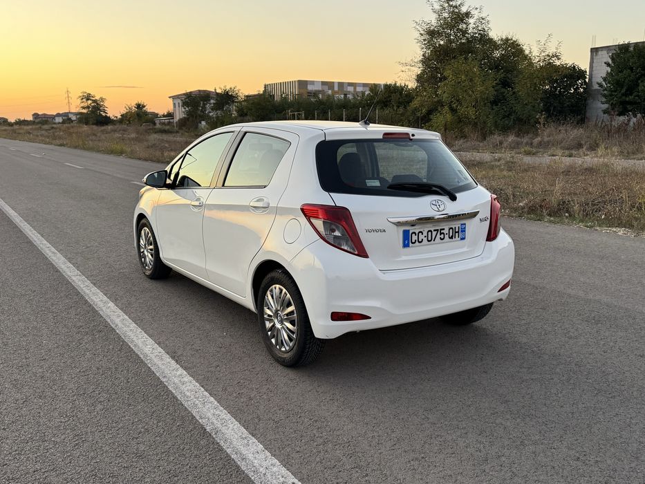 TOYOTA Yaris 2012 — imagine 4