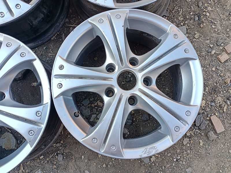 Продам легкосплавные диски на автомашину БМВ 5 е39