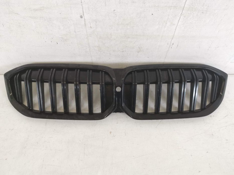 Радиаторна решетка БМВ / BMW G20 LCI Оригинална В Добро Състояние