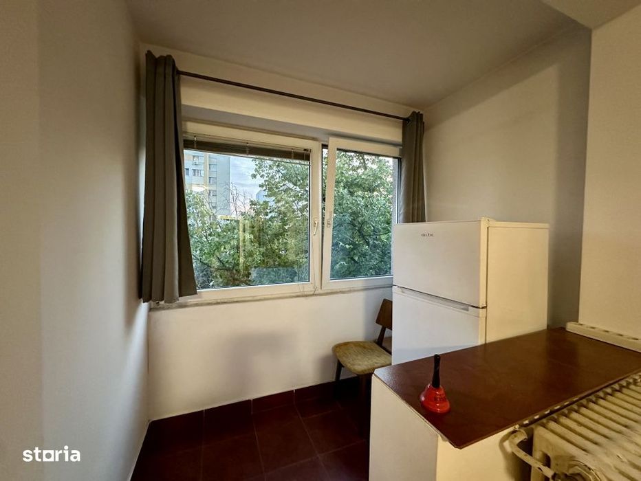 Garsoniera 31 mp, Drumul Taberei, metrou Favorit, 349 euro