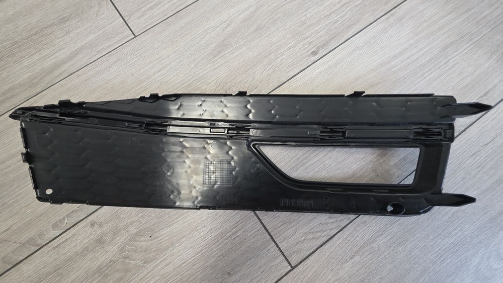 Grila bara fata (capace proiectoare ceata)Audi A4