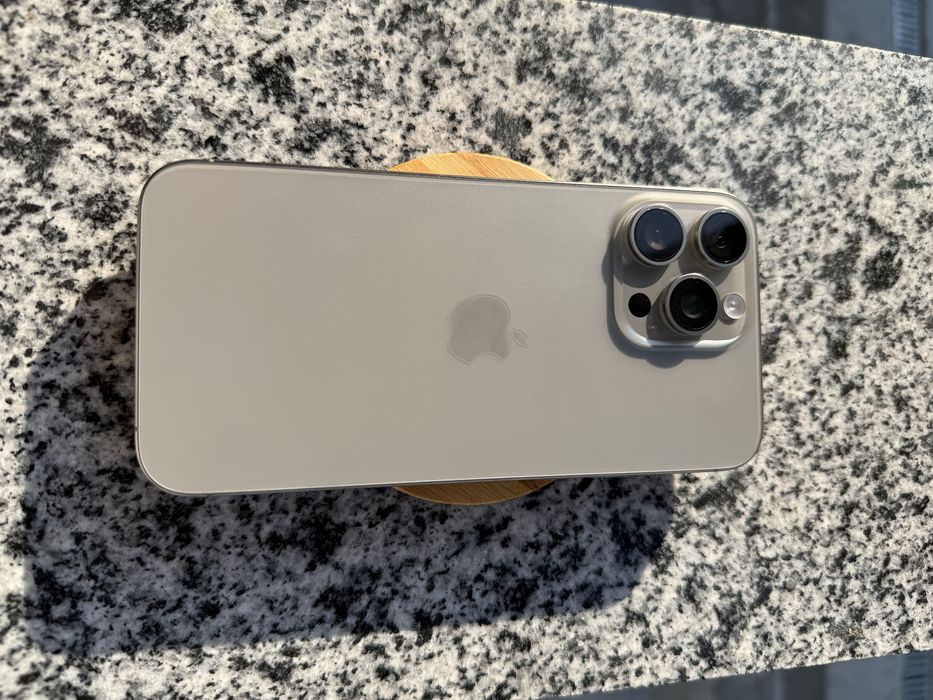 iPhone 15 Pro Max 512 GB, neverlocked