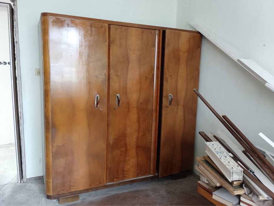 Дървено обзавеждане за спалня