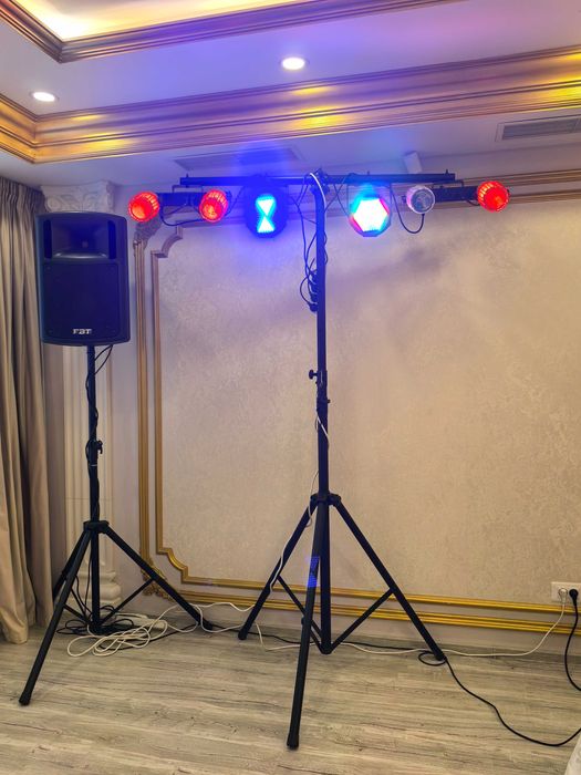 Lumini Beamz cu trepied