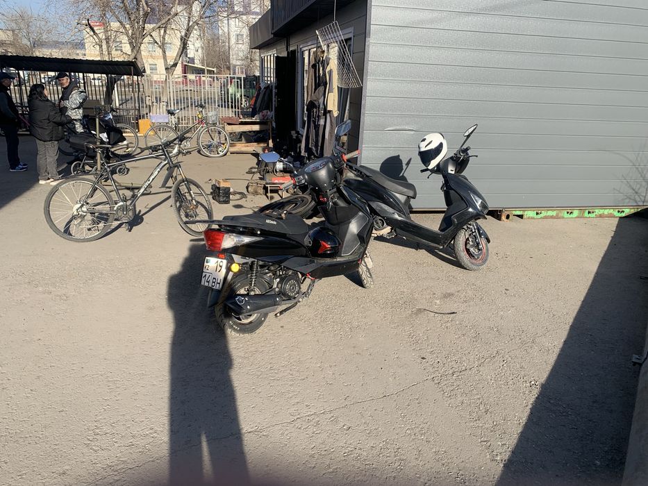 Продам скутер м8