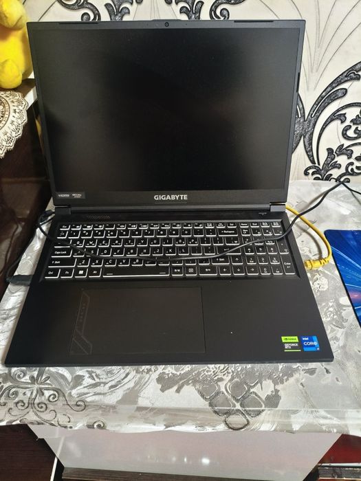 Gigabyte g6  Notbuk