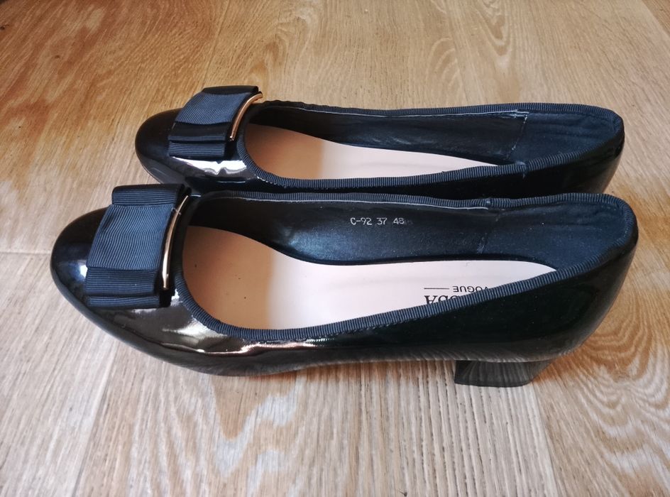 Продам вещи туфли замыш 36р,туфли37