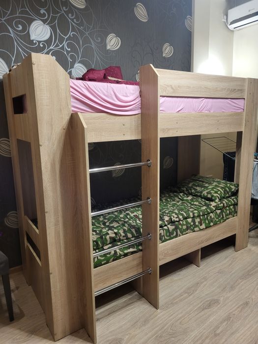 Двухярусная кровать