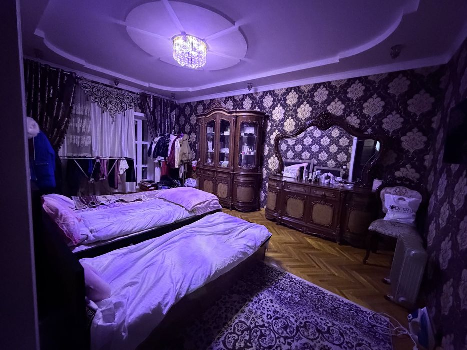 Гунча Продается 4 Комнтные Банковская Квартира