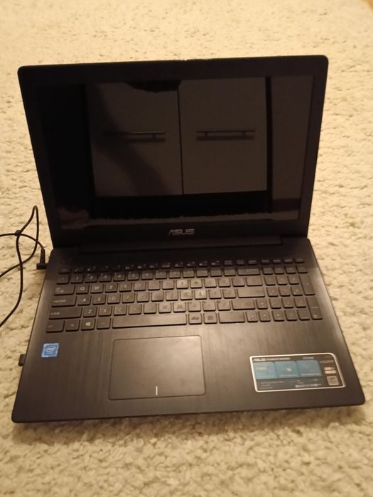 Vând laptop asus