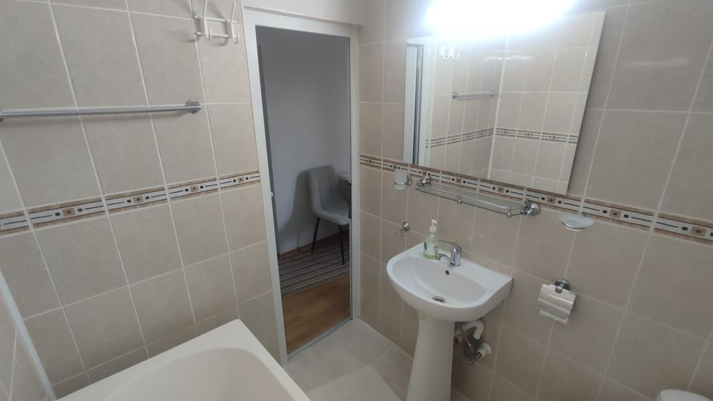Apartament cu 1 camera la casa, zona centrala