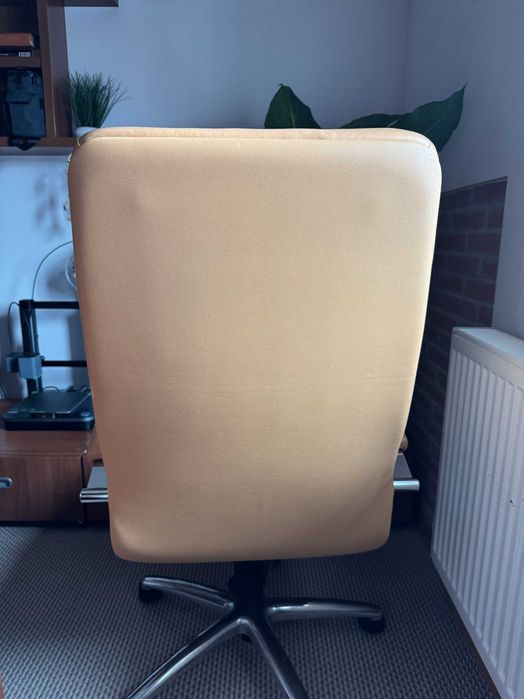 Scaun directorial CUBA piele naturala culoare ocru