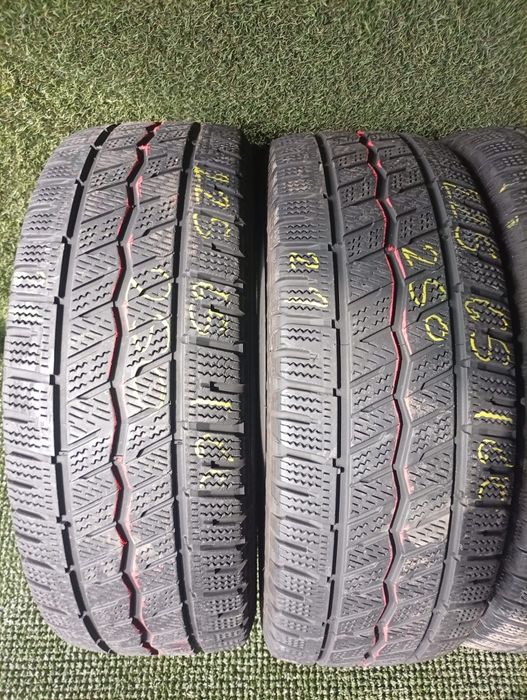 225 65 16c M+s Hankook