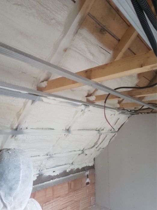 Izolatie Termica cu Spuma poliuretanica