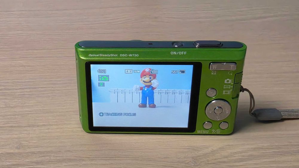 Sony DSC-W730, 16MP