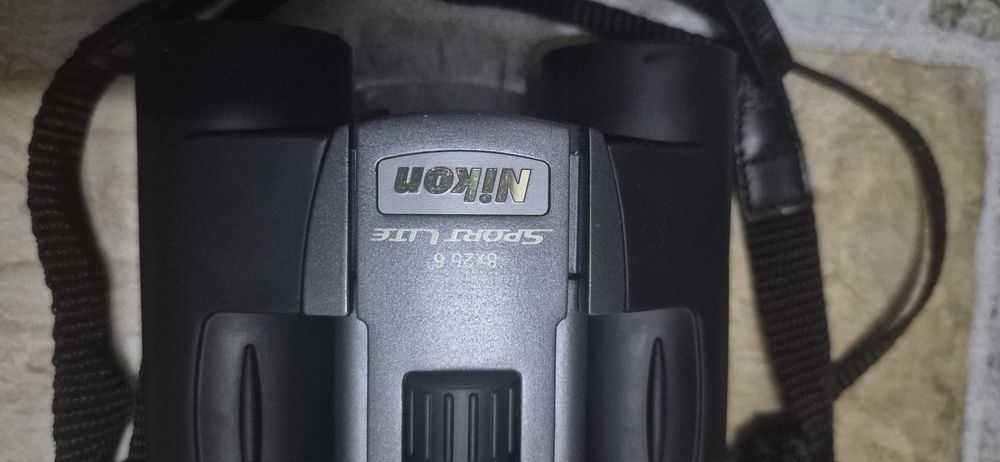 Binoclu Nikon nou nouț