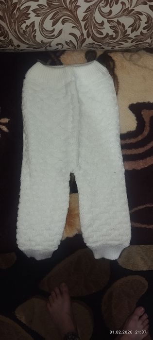 Продам вязаный костюм детский