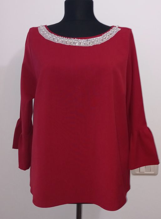 Bluză roșie elegantă