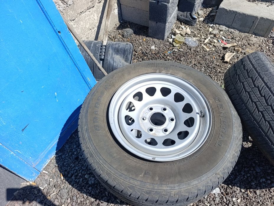 Диск с резиной разболтовка R17/6.139.7