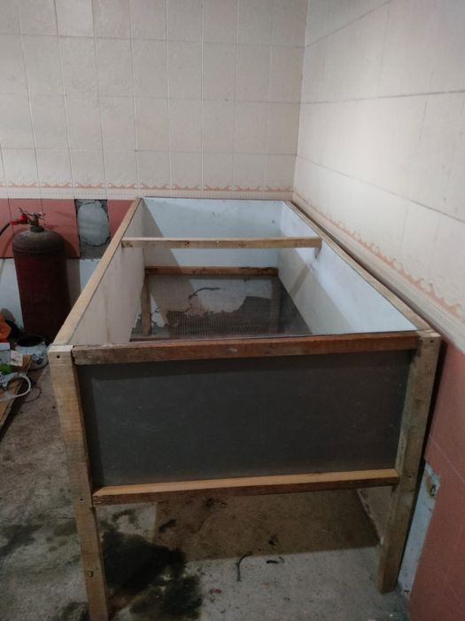 Продам брудер для цыплят кроликов