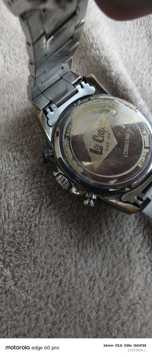 Продавам мъжки часовник