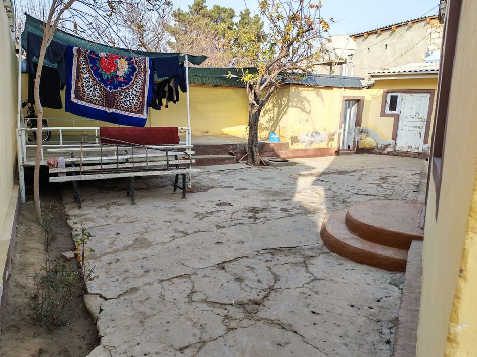 Термиз Шахарда ховли уй