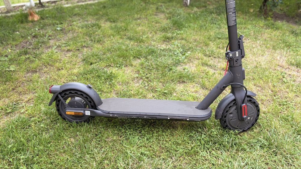 Trotineta electrica Xiaomi cu cauciuri pline- Stare foarte buna , Predare in ploiesti